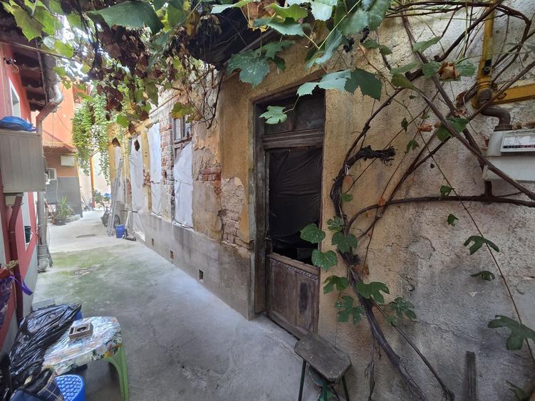 Casă cu 2 camere în Eminescu