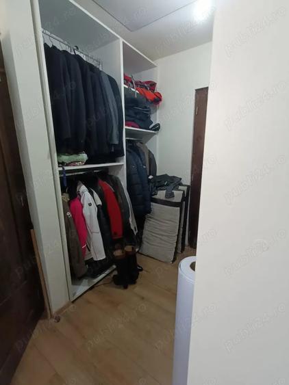 Casă cu 5 camere cu Teren 1000 Mp în Luna