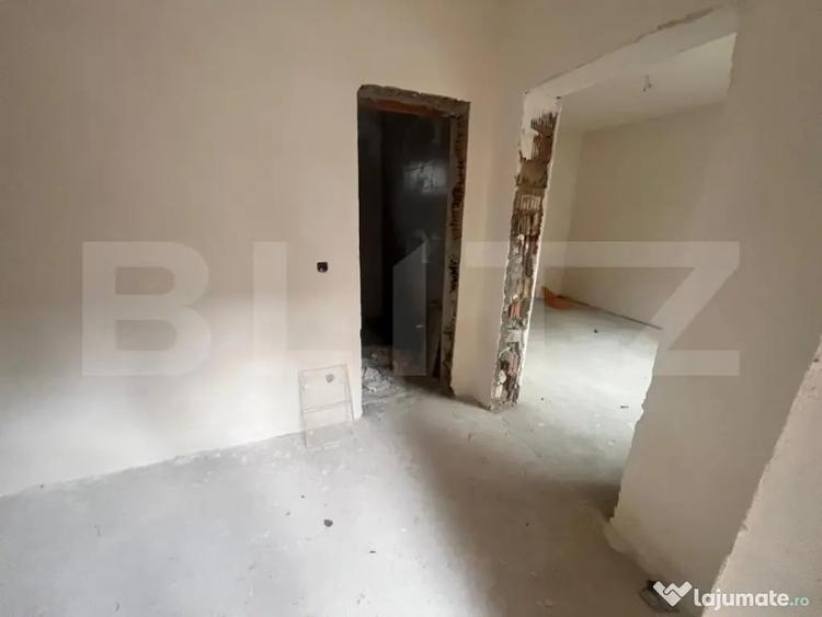 Apartament cu 2 camere semidecomandat în Decebal