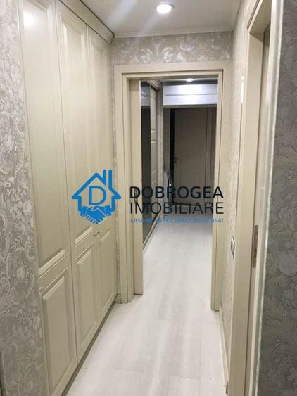 Apartament cu 3 camere decomandat, mobilat în Babadag