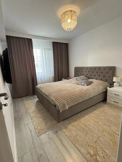 Apartament cu 3 camere decomandat, mobilat în Central