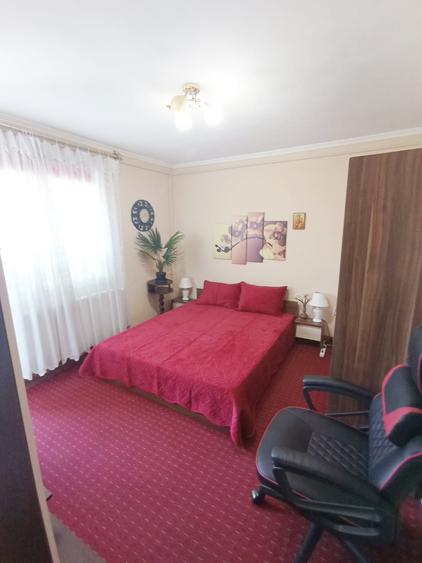 Apartament cu 2 camere semidecomandat, mobilat în Podu Roș