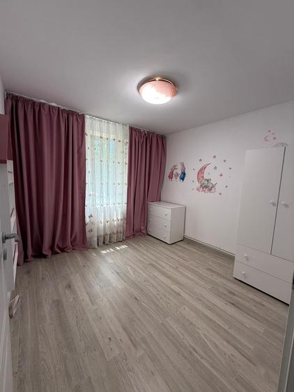 Apartament cu 3 camere decomandat în Prelungirea Ghencea