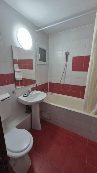Garsonieră decomandată în Moșilor