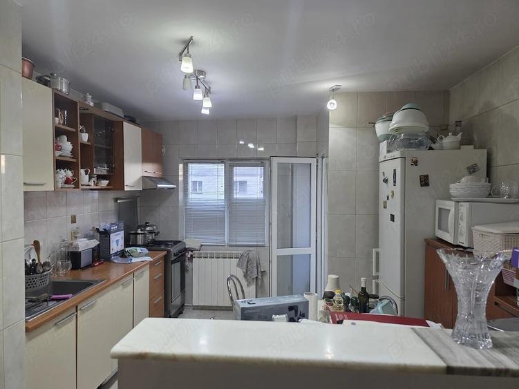 Apartament cu 2 camere decomandat în Lacul Morii