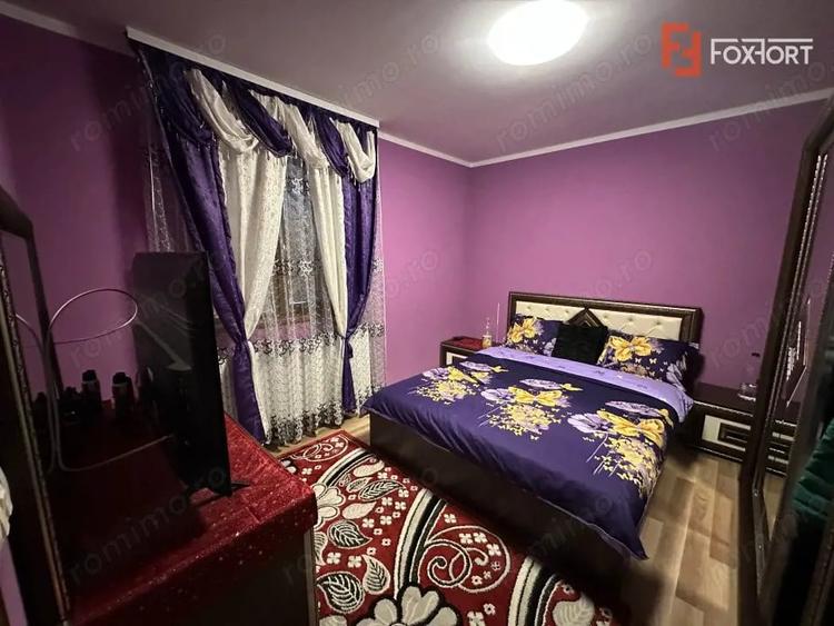 Casă cu 12 camere cu Teren 1560 Mp în Bucovăț (Remetea Mare)
