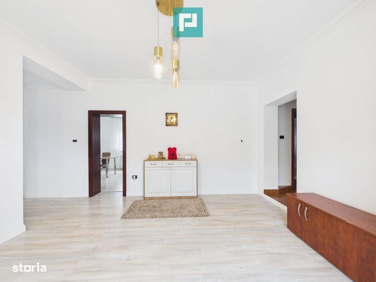 Casă cu 4 camere în Micălaca