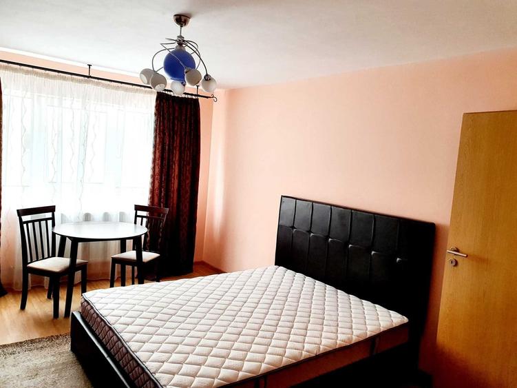 Garsonieră decomandată în Calea Turzii