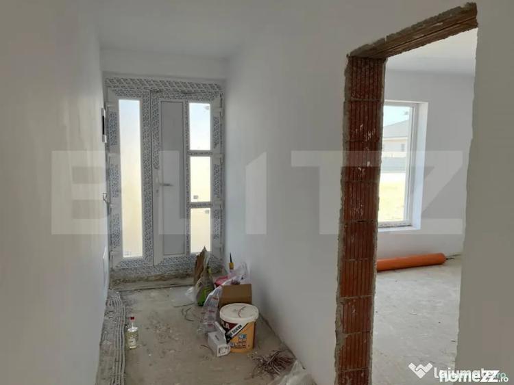 Casă cu 4 camere cu Teren 500 Mp în Sântandrei
