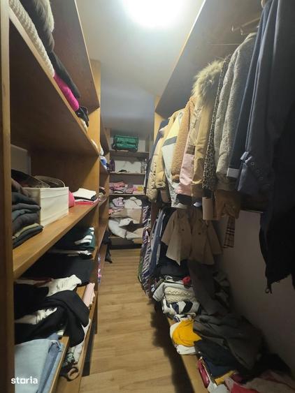 Casă cu 4 camere decomandat în Central