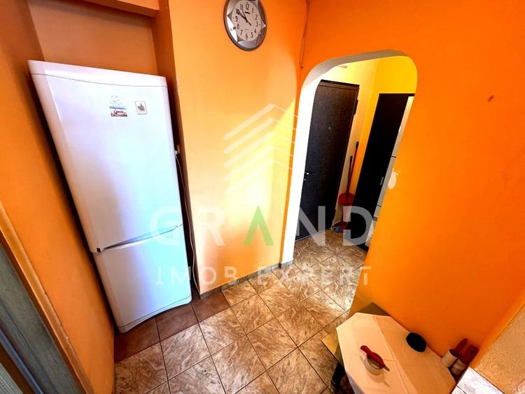 Apartament cu 4 camere semidecomandat, mobilat în Mănăștur