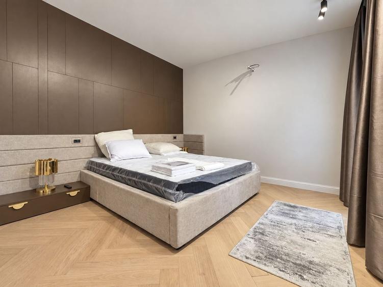 Apartament cu 2 camere semidecomandat, mobilat în Central
