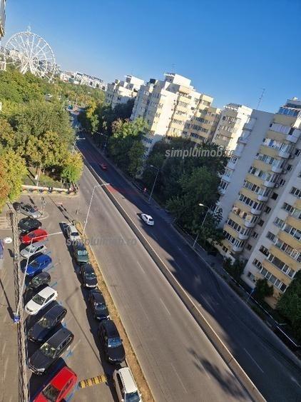 Apartament cu 3 camere decomandat, mobilat în Tei
