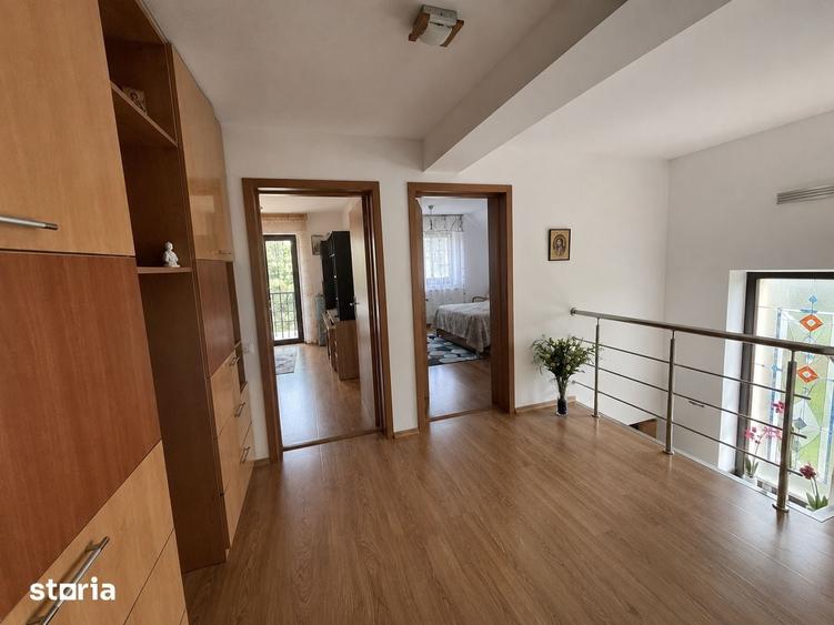Casă cu 5 camere cu Teren 560 Mp în Hemeiuș