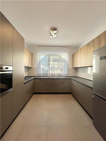Duplex cu 6 camere cu Piscina în Pipera