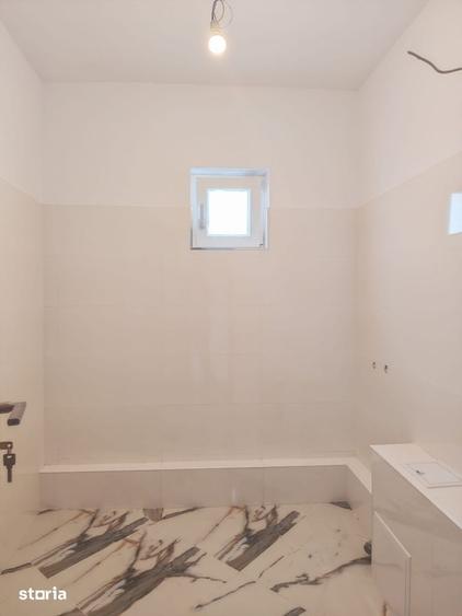 Apartament cu 3 camere decomandat în Mioriței