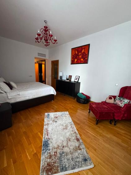 Apartament cu 3 camere decomandat în Pipera