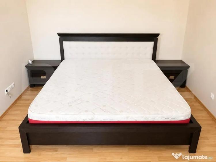 Apartament cu 3 camere semidecomandat în Independenței