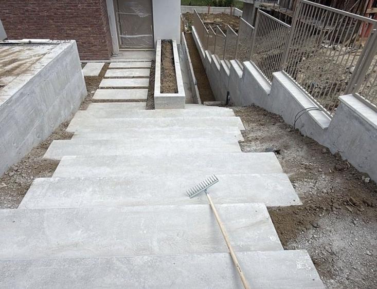 Casă individuală cu 5 camere cu Canalizare în Feleacu