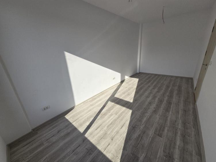 Apartament cu 2 camere decomandat în Girocului