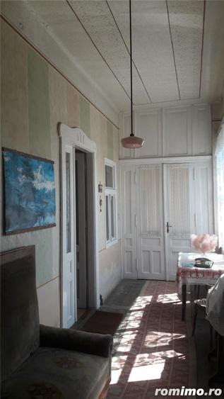 Casă cu 5 camere cu Teren 1600 Mp în Central