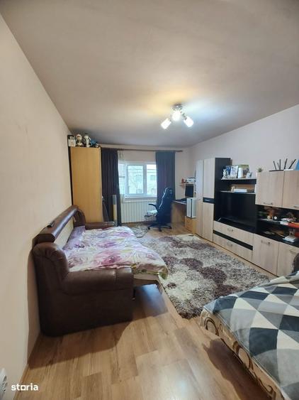 Apartament cu 2 camere decomandat în Deve