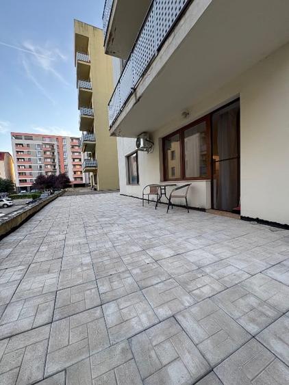 Apartament cu 2 camere decomandat, mobilat în Torontalului