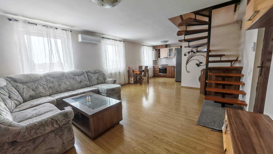 Inchiriez apartament 3 camere, spatios, central, et.5+mansarda - 4