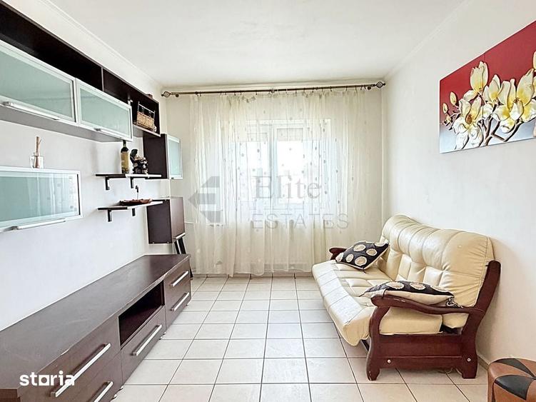Apartament cu 3 camere decomandat în Nufărul