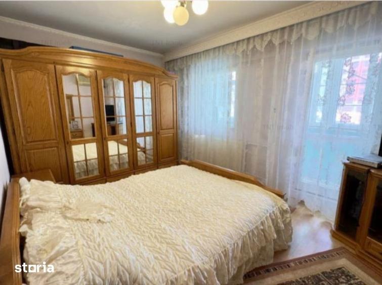 Apartament cu 5 camere decomandat, mobilat în Militari