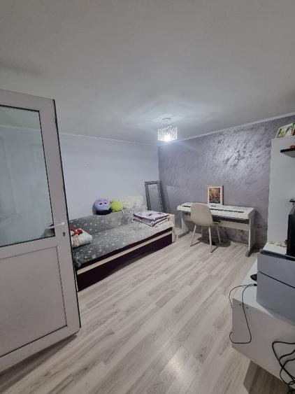 Casă individuală cu 2 camere cu Teren 20 Mp în Schela