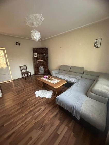 Casă cu 4 camere în Periș