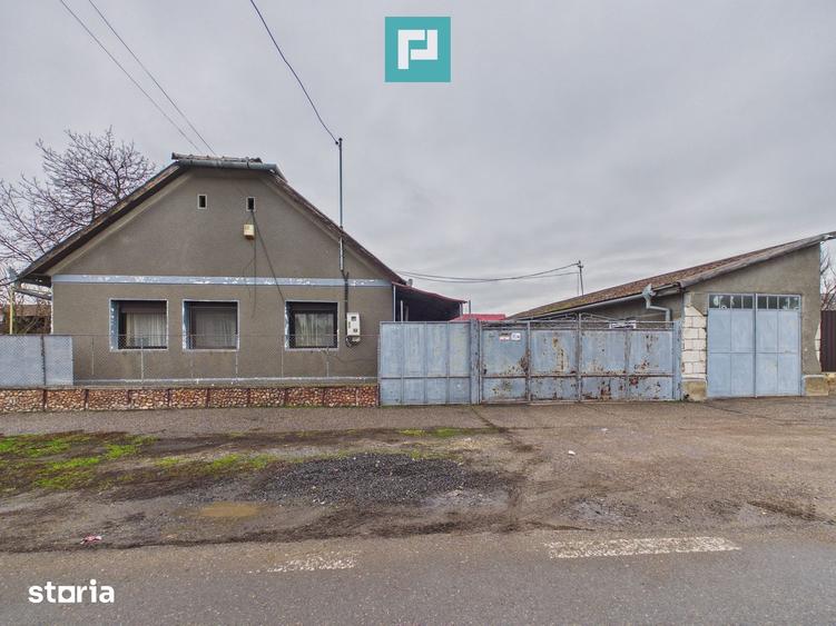 Casa cu 755 mp teren, zona centrala Curtici - 1