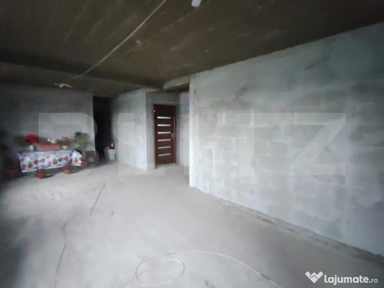 Casă cu 3 camere cu Teren 333 Mp în Șimnicu de Sus