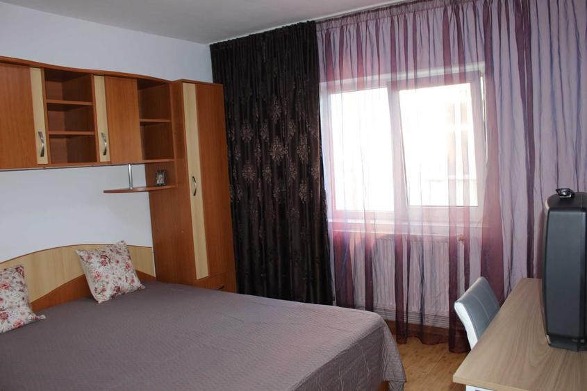 Inchiriez apartament 3 camere decomandate, 75 mp Zona linistita, aproape de scoli si parc - 6