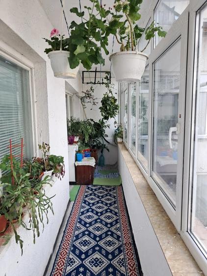 Apartament cu 4 camere decomandat în Traian