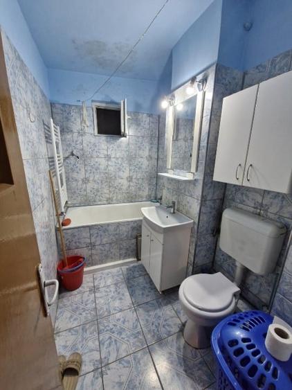 Apartament cu 2 camere semidecomandat, mobilat în Dâmbovița