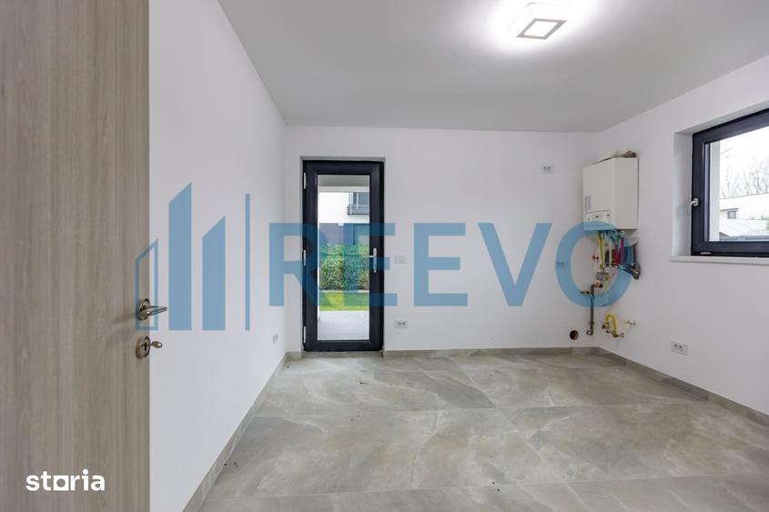 Casă cu 5 camere cu Teren 400 Mp în Gherăiești