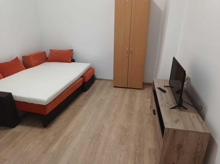 Apartament cu 4 camere decomandat în Unirii