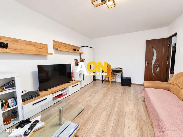 Apartament cu 3 camere decomandat în Cetate