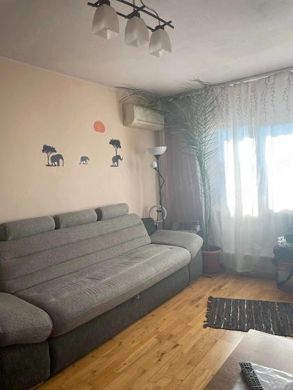 Apartament cu 3 camere decomandat în Paltiniș