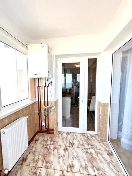 Apartament cu 3 camere decomandat în Faleza Nord