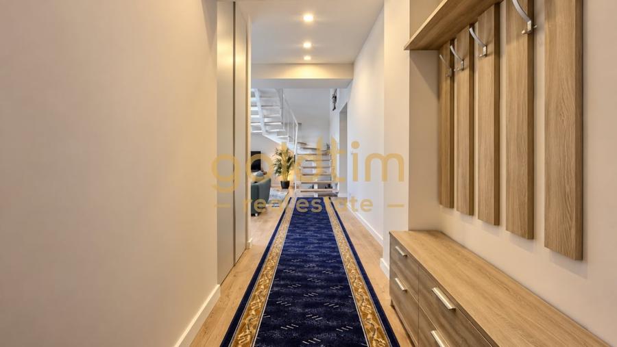 PRIVELISTE NEOBTURATA / SUPERB / ZONA LINISTITA / DUPLEX / BELVEDERE - 4