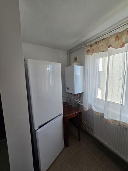 Apartament cu 2 camere decomandat în Micro 6