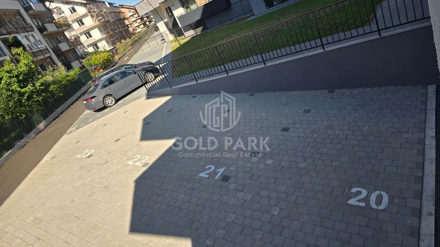 Spațiu comercial, de 188.60000610352 mp, în Florești