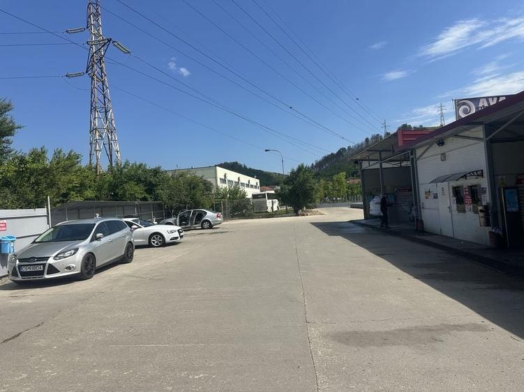 Spațiu comercial, de 1,400 mp, în Central