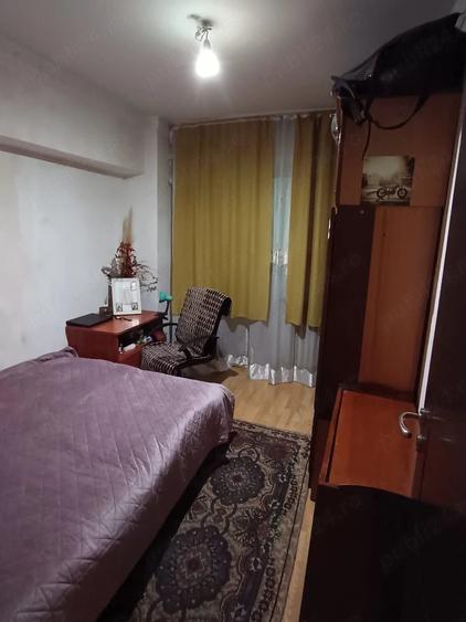 Apartament cu 3 camere decomandat în Colentina