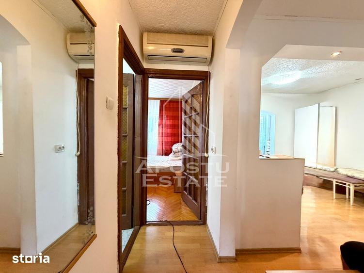 Apartament cu 2 camere decomandat în Soarelui