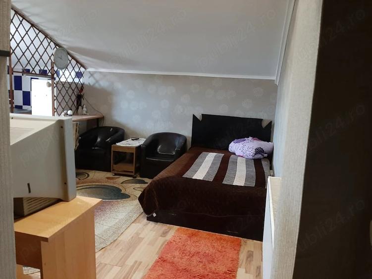 Garsonieră decomandată în Roșu