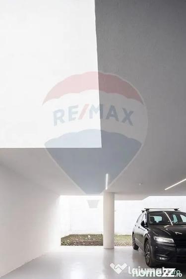 Apartament cu 4 camere decomandat în Națiunile Unite